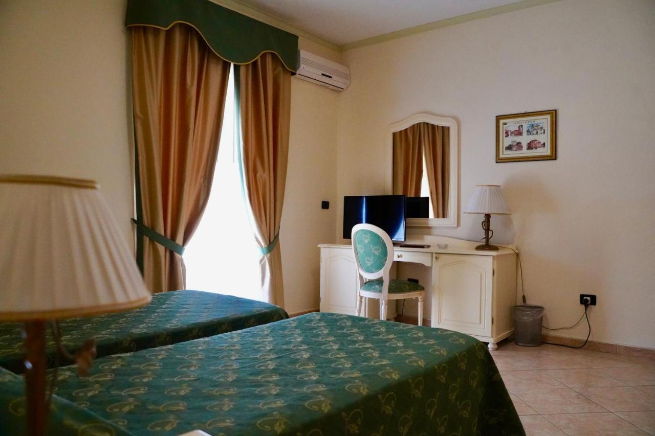 Hotel Roscianum Welness Spa Россано Экстерьер фото